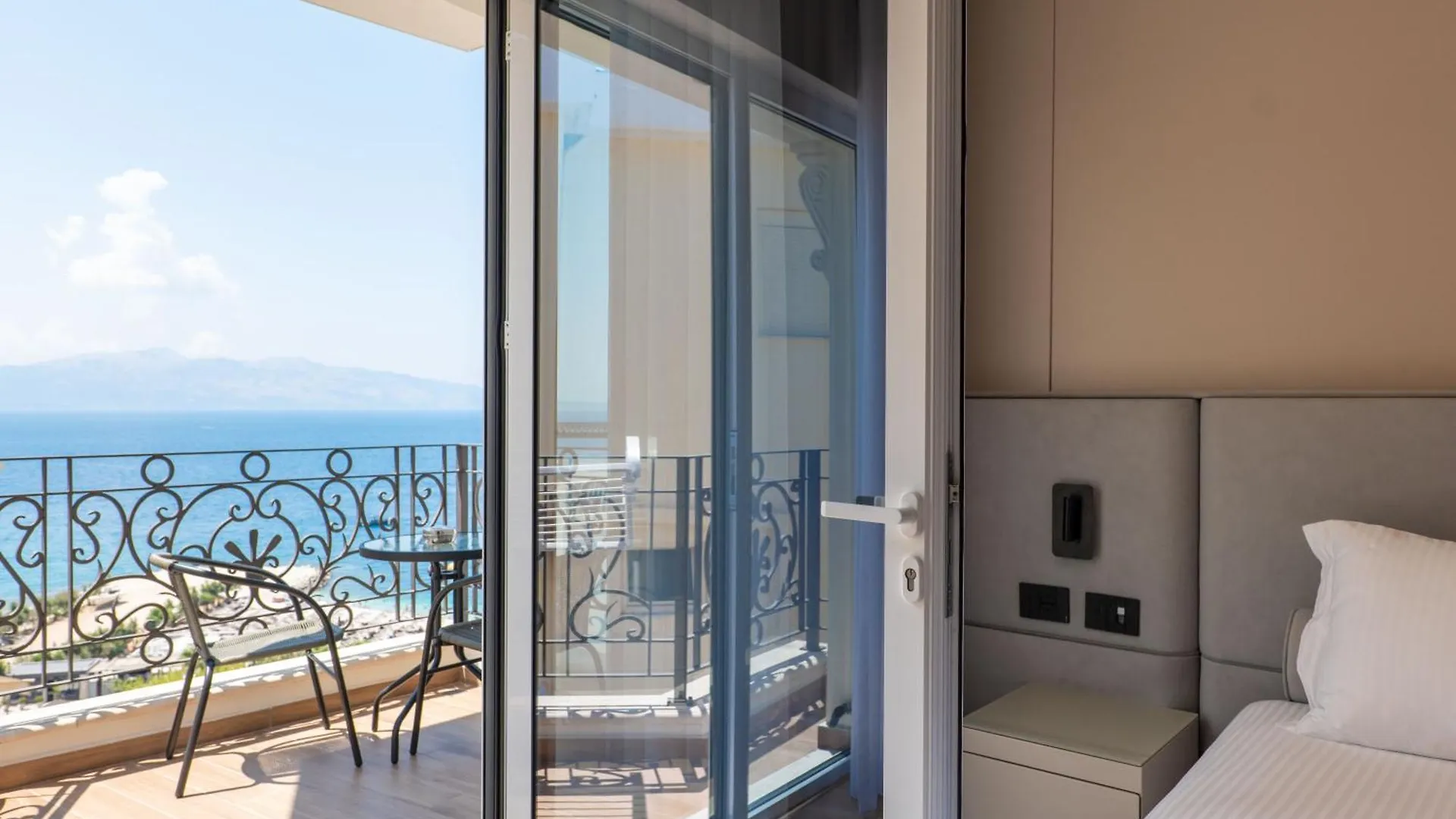 Ami Mar Hotel Sarandë